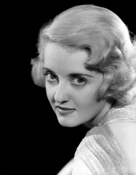 30 Stunning Black and White Portraits of a Very Young Bette Davis。